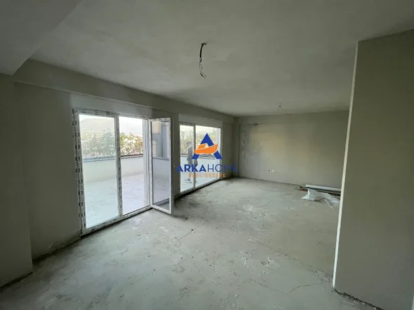 Tirane, shitet apartament 3+1+Ballkon , 143 m² 386.000 € 