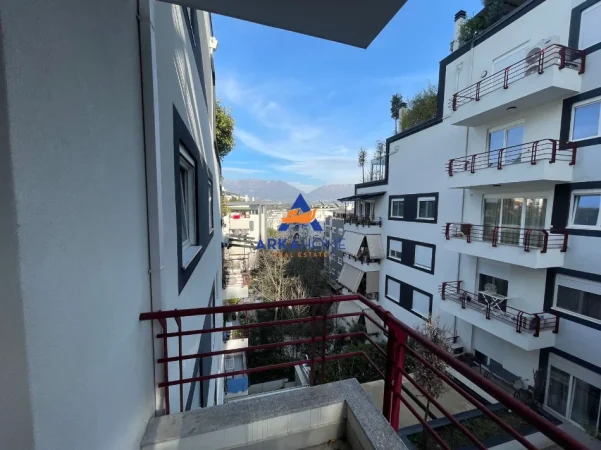 Tirane, shitet apartament 3+1+Ballkon , 143 m² 386.000 € 