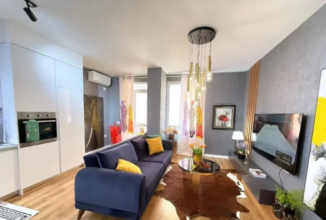 Tirane, jepet me qera apartament 1+1+Ballkon Kati 6, 77 m² 800 € (21 DHJETORI)
