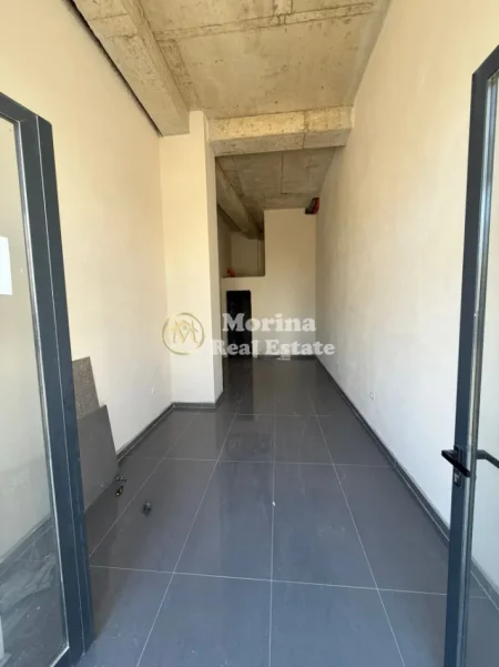 Tirane, jepet me qera ambjent biznesi Kati 0, 32 m² 500 € (Astir)