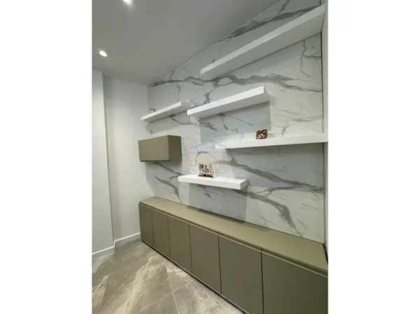 Tirane, jepet me qera apartament 2+1 , 119 m² 1.150 €   Pazari i Ri,