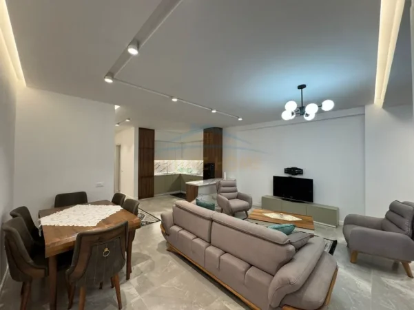 Tirane, jepet me qera apartament 2+1 , 119 m² 1.150 €   Pazari i Ri,