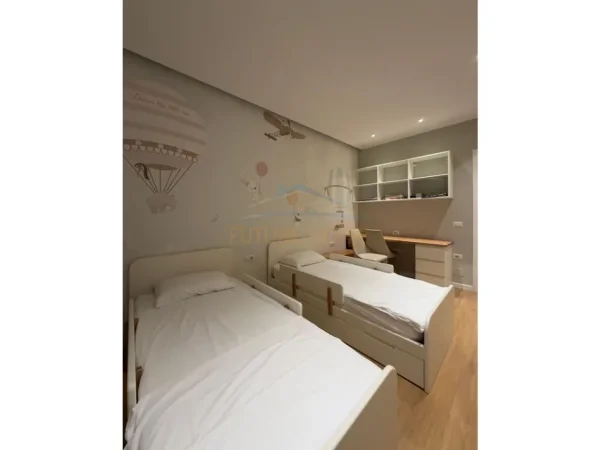 Tirane, shitet apartament 2+1 Kati 4, 116 m² 425.000 € 