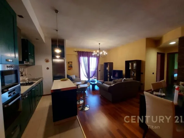 Tirane, jepet me qera apartament 2+1 Kati 8, 103 m² 700 € (Rruga Barrikadave)