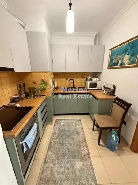 Tirane, jepet me qera apartament 1+1 Kati 10, 64 m² 1.200 € (Brryli)