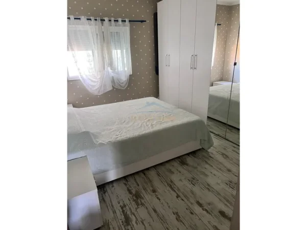 Tirane, jepet me qera apartament 2+1 Kati 7, 80 m² 750 € (KOMUNA E PARISIT)