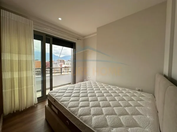 Tirane, jepet me qera apartament 1+1 Kati 8, 64 m² 850 € (Pazari i Ri)