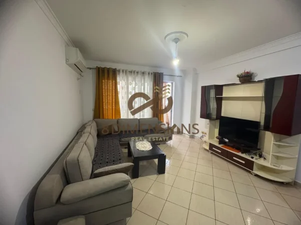 Tirane, jepet me qera apartament 2+1+Ballkon Kati 1, 124 m² 500 € (astir)