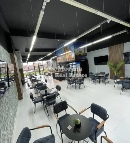 Tirane, jepet me qera ambjent biznesi Kati 0, 141 m² 1.100 € (5 Maji)