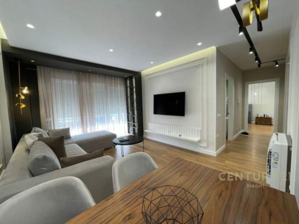 Tirane, jepet me qera apartament Kati 3, 100 m² 1.200 Euro (Kompleksi FZ Tirana, Albania)