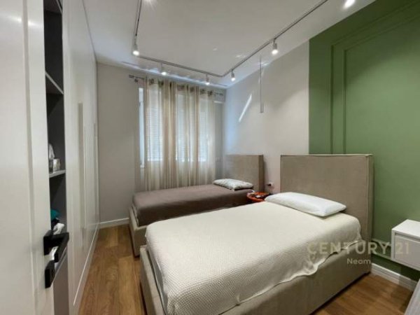 Tirane, jepet me qera apartament Kati 3, 100 m² 1.200 Euro (Kompleksi FZ Tirana, Albania)