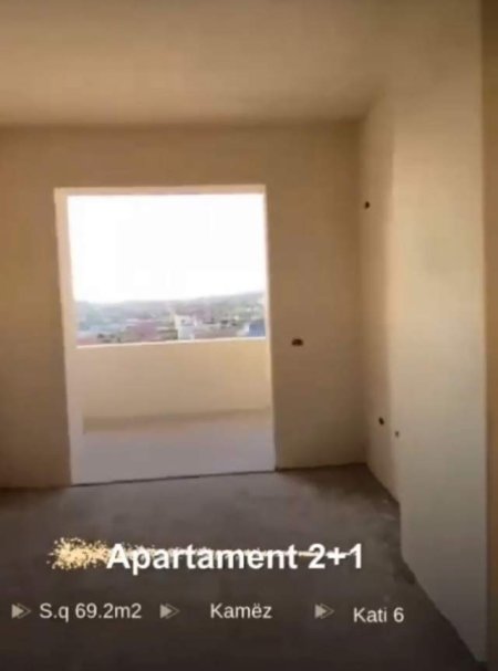 Tirane, shitet apartament 2+1 Kati 6, 69 m² 650 Euro/m2 ne Kamez