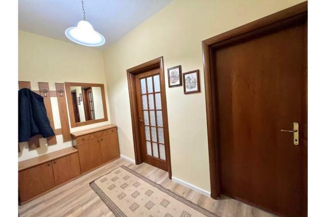 Tirane, jepet me qera apartament Kati 4, 95 m² 550 Euro (Myslym Shyri)