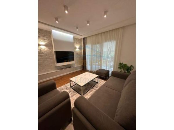 Tirane, jepet me qera apartament Kati 2, 120 m² 1.100 Euro (Kopshti Botanik)