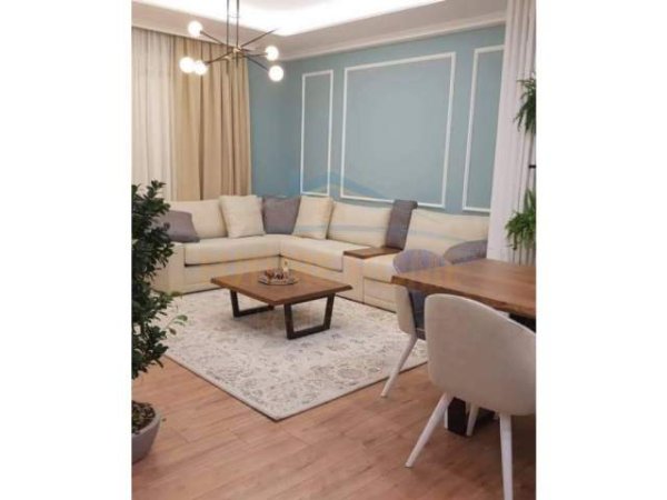 Tirane, shitet apartament Kati 1, 115 m² 160.000 Euro (Kinostudio)