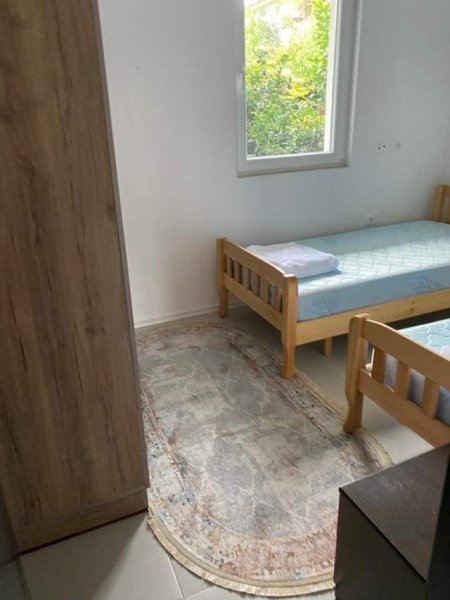 Tirane, jepet me qera apartament 1+1+A Kati 1, 50 m² 300 Euro (Jepet me Qera 1+1 Concord Center 5 maji)