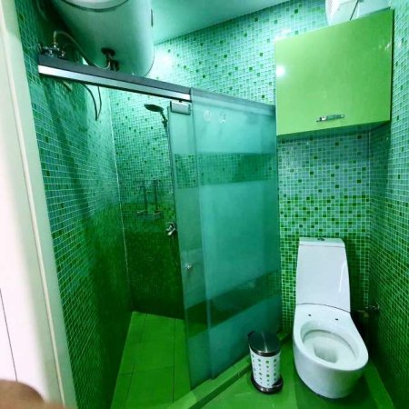 Tirane, jepet me qera apartament 1+1 Kati 4, 400 Euro (Kristal Center)