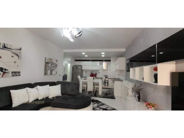 Tirane, jepet me qera apartament Kati 5, 97 m² 700 Euro (Tirana, Albania)