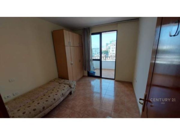 Tirane, shitet apartament Kati 8, 63 m² 105.000 Euro (Komuna e Parisit Tirana, Albania)