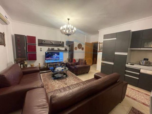 Tirane, shitet apartament Kati 4, 120 m² 150.000 Euro (fresku)