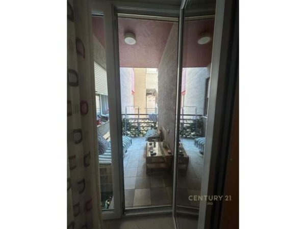 Tirane, shitet apartament Kati 3, 113 m² 120.000 Euro (Tirana, Albania)