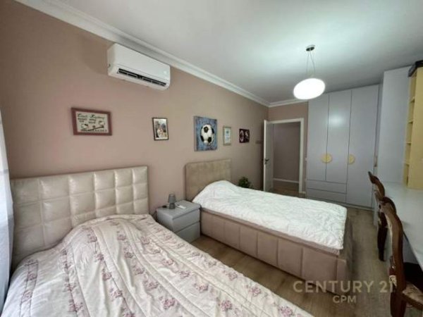 Tirane, shitet apartament Kati 4, 129 m² 190.000 Euro (Tirana, Albania)