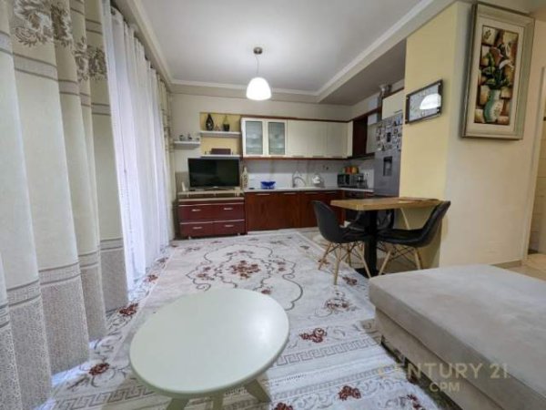 Tirane, jepet me qera apartament Kati 1, 123 m² 900 Euro (Kompleksi Delijorgji Tirana, Albania)