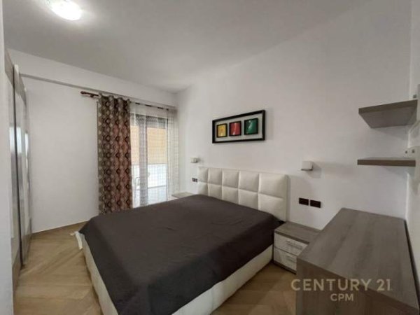 Tirane, jepet me qera apartament Kati 6, 120 m² 1.100 Euro (Tirana, Albania)
