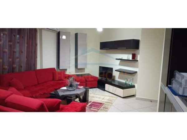 Tirane, jepet me qera apartament Kati 2, 70 m² 350 Euro (Ali Demi)