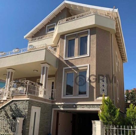 Tirane, shitet Vile 3 Katshe 720 m² 1.100.000 Euro, tek kompleksi  Akacia  Hills