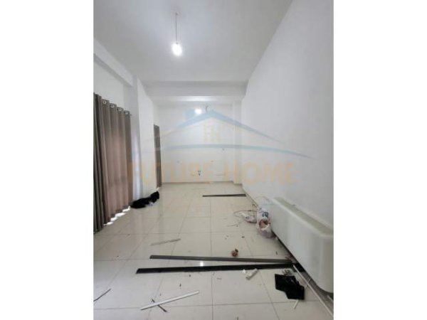 Tirane, jepet me qera apartament Kati 1, 85 m² 500 Euro (Farmacia 10)