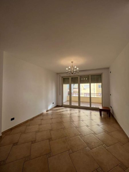 Tirane, shitet apartament 2+1+A+BLK Kati 6, 116 m² 232.000 Euro (Rruga e Elbasanit)