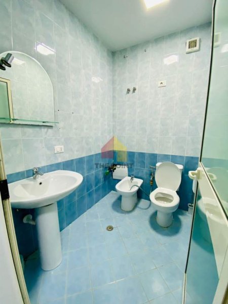 Tirane, jepet me qera ambjent biznesi Kati 1, 150 m² 1.450 Euro (Stadiumi Air Albania)