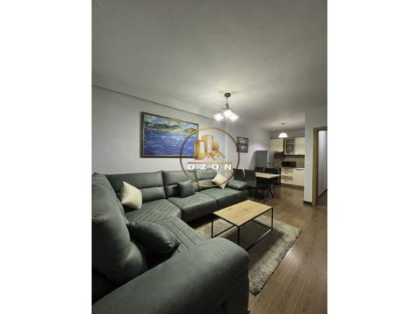 Tirane, jepet me qera apartament 2+1+A+BLK Kati 3, 81 m² 500 Euro (ISH EKSPOZITA)