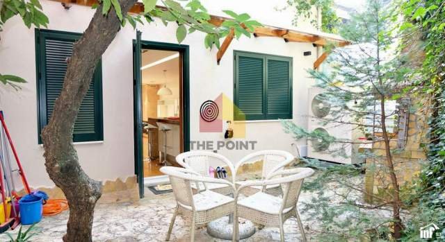 Tirane, jepet me qera Vile 3 Katshe 340 m² 2.500 Euro (Kodra e Diellit)