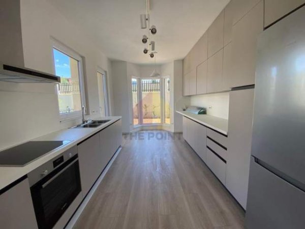 Tirane, jepet me qera Vile 3 Katshe 350 m² 3.000 Euro (Rruga e Vilave, Teg)