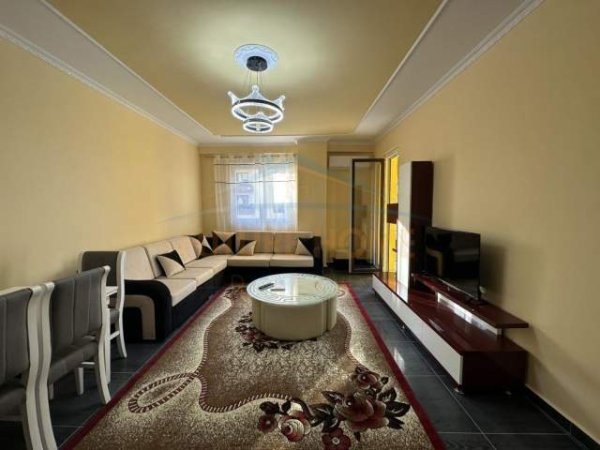 Tirane, jepet me qera apartament Kati 4, 140 m² 600 Euro (YZBERISHT)