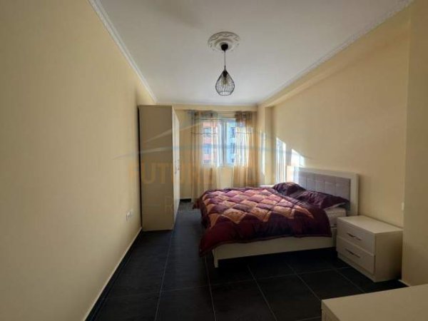 Tirane, jepet me qera apartament Kati 4, 140 m² 600 Euro (YZBERISHT)