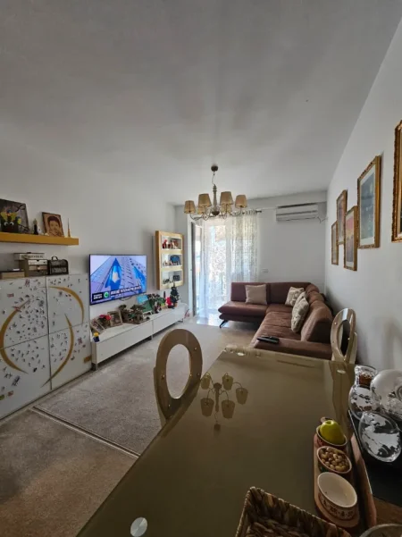 Tirane, shitet apartament 2+1+Ballkon Kati 4, 95 m² 223.000 € (Qytet Studenti)