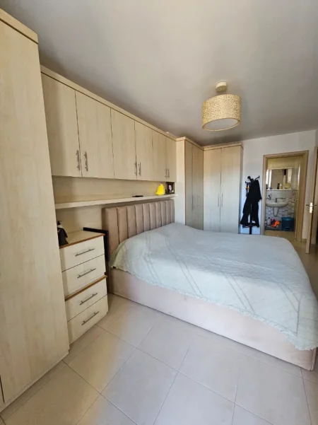 Tirane, shitet apartament 2+1+Ballkon Kati 4, 95 m² 223.000 € (Qytet Studenti)
