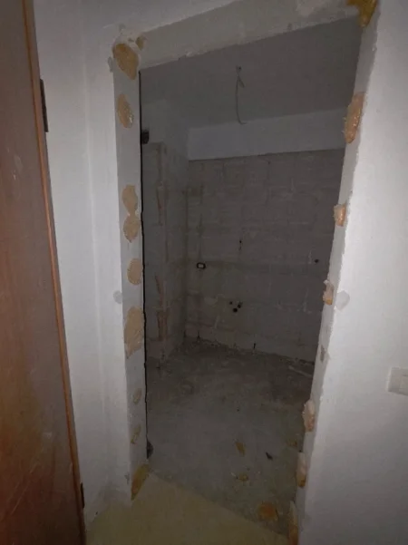 Tirane, shitet apartament 1+1 Kati 5, 96.600 € (Restorant Fresku)