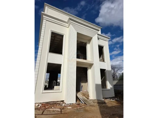 Tirane, shitet 2 Katshe , 215 m² 420.000 € 