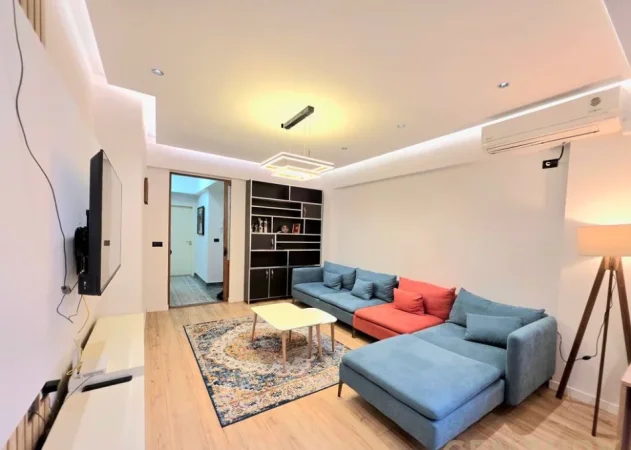 Tirane, jepet me qera apartament 2+1 Kati 2, 112 m² 800 € (Rruga Muhamet Gjollesha)