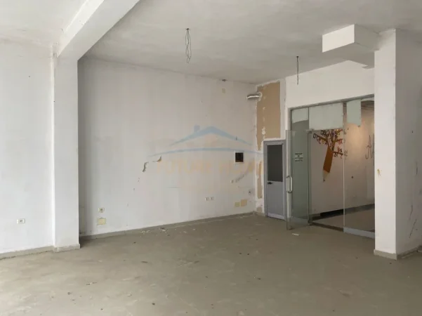 Tirane, shitet ambjent biznesi Kati 1, 69 m² 85.000 € (Paskuqan.)