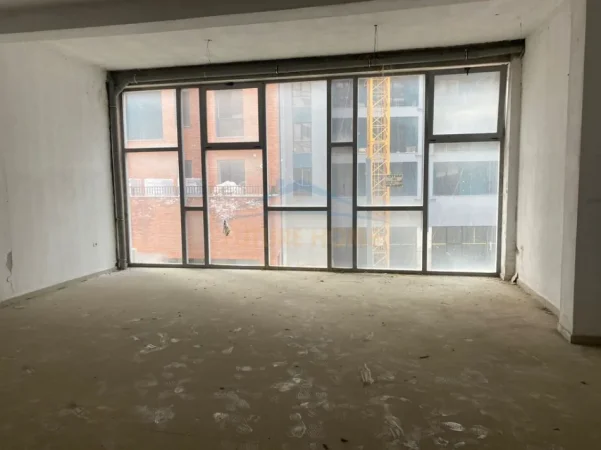 Tirane, shitet ambjent biznesi Kati 1, 69 m² 85.000 € (Paskuqan.)