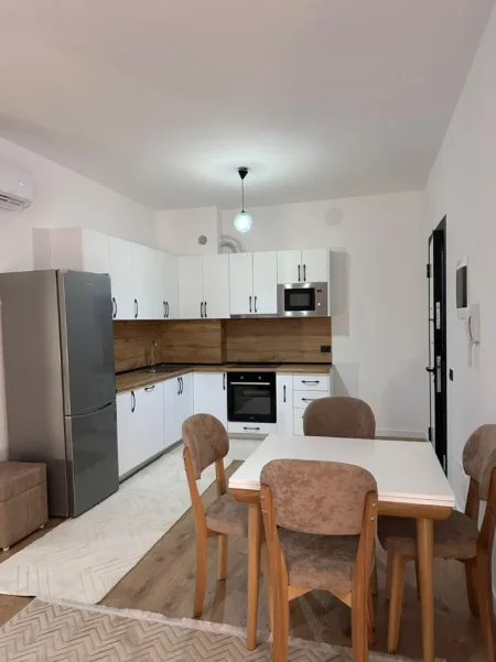 Tirane, jepet me qera apartament 1+1 Kati 4, 70 m² 450 € (PASKUQAN) FH-57695