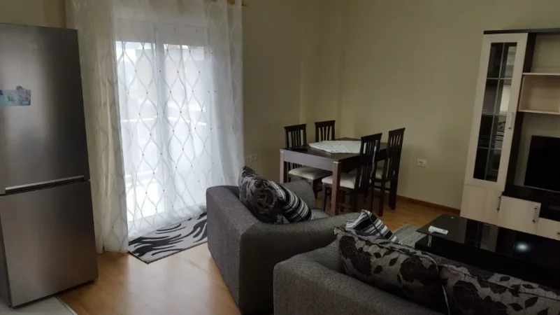 Tirane, jepet me qera apartament 2+1+Aneks+Ballkon Kati 5, 90 m² 400 € (Fresku)