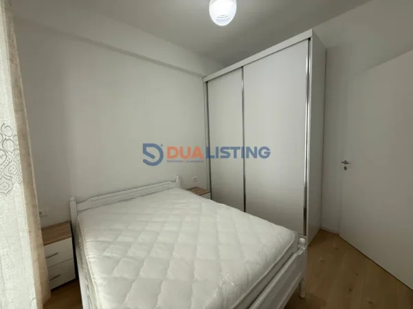 Tirane, jepet me qera apartament 1+1 , 60 m² 400 € (Ali Demi)