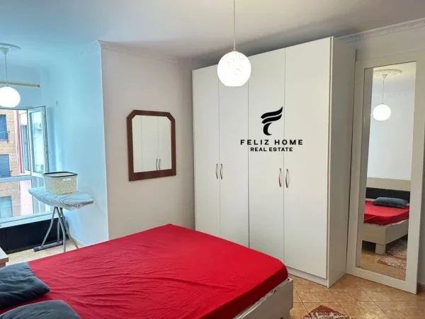 Tirane, jepet me qera apartament 2+1 Kati 3, 155 m² 700 € (ZOGU I ZI)