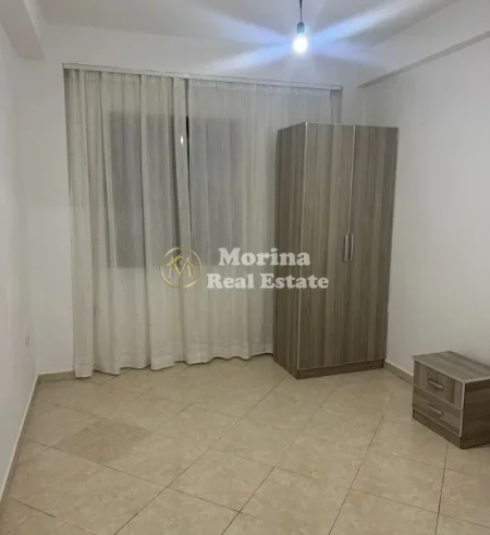 Tirane, jepet me qera shtepi 1+1 Kati 2, 60 m² 400 € (Oxhaku)